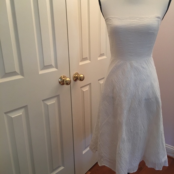 J. Crew Dresses & Skirts - Jcrew strapless seersucker white dress